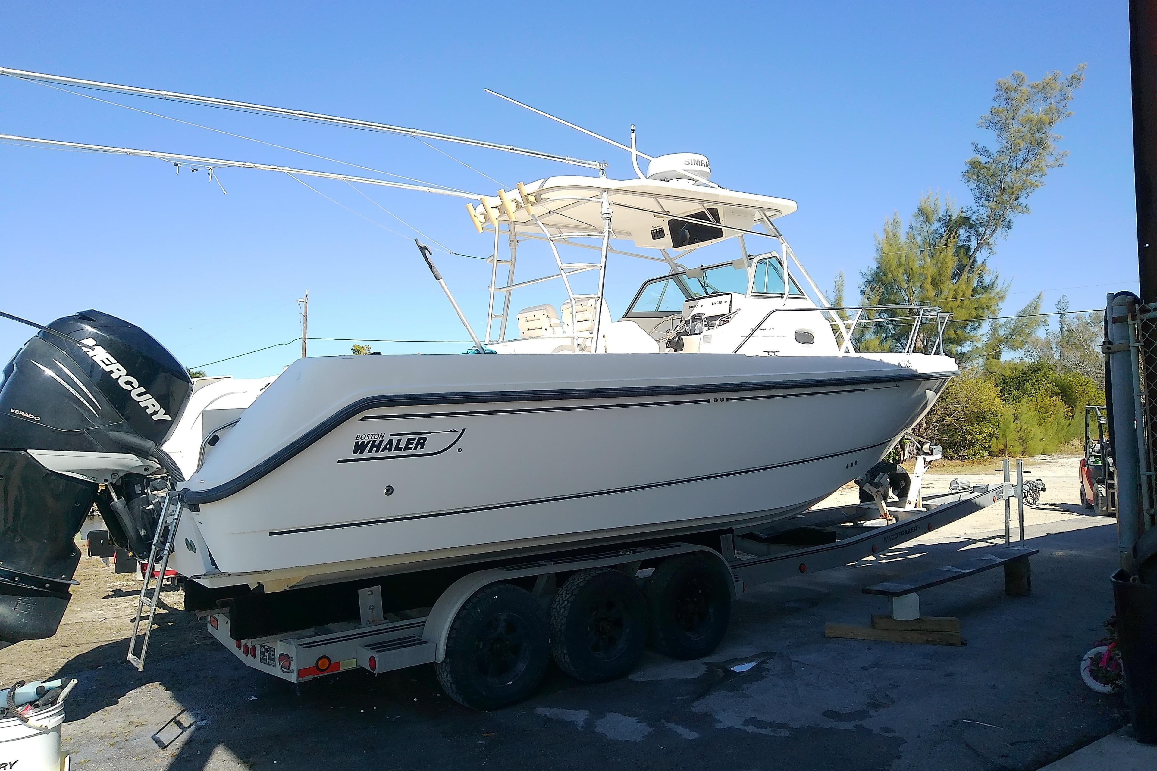 2001 Boston Whaler 28 Outrage